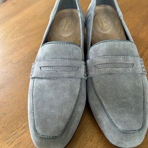 Clarks 7.5 Gray Loafers